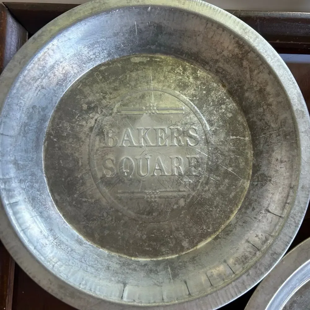 Vintage Baker’s Square Metal Pie Tins – Set of 2 – 9” Diameter